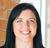 Responsable du service client, Sophie Hartwell, portrait.
